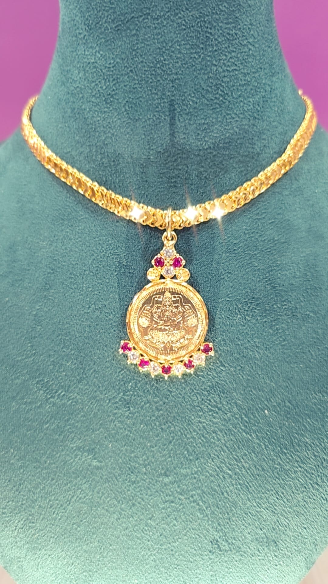 Mahalakshimi coin with cz cut chain. Not 916 gold . Functionwear type . Read description