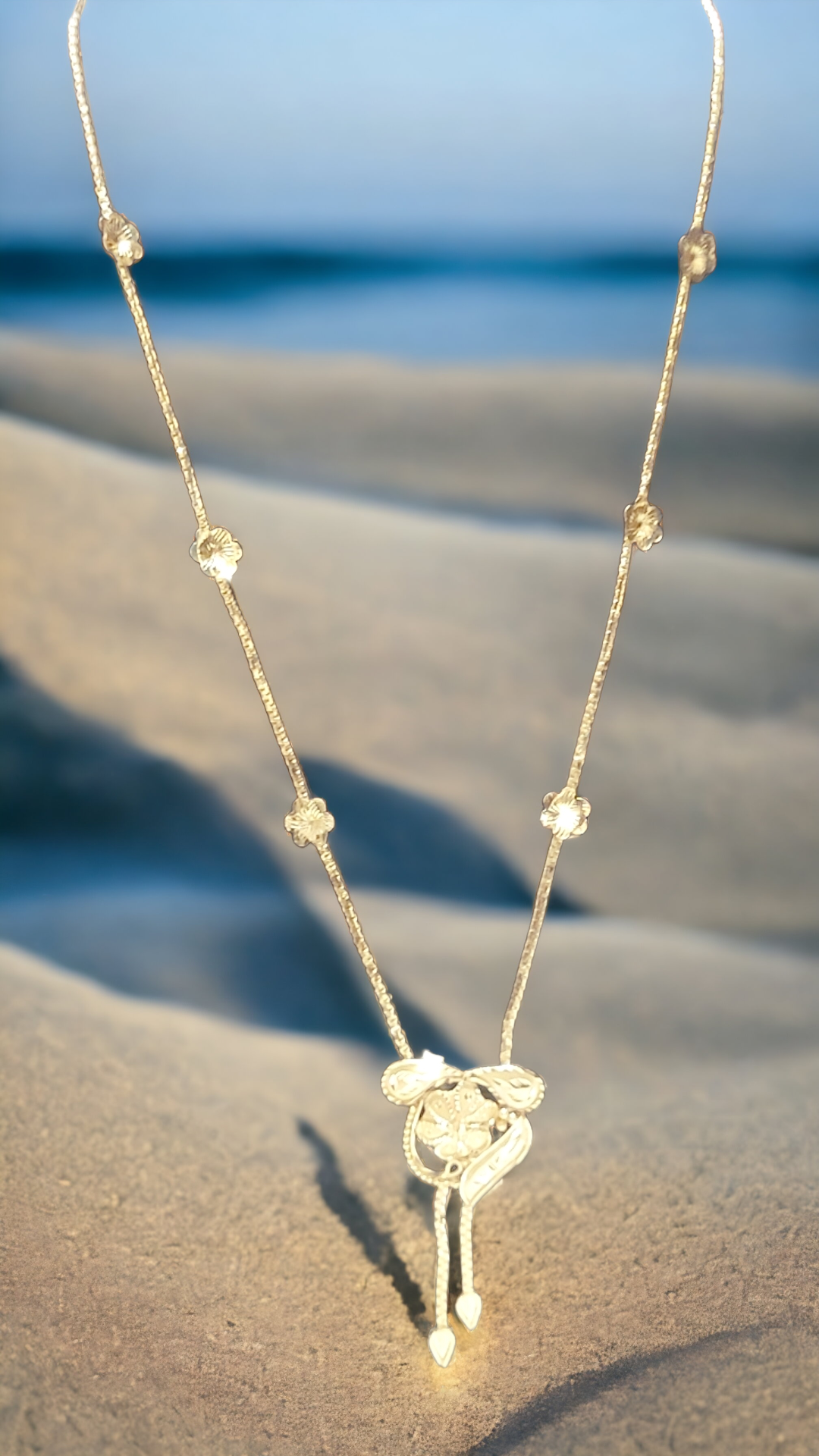 An enchanting flower chain