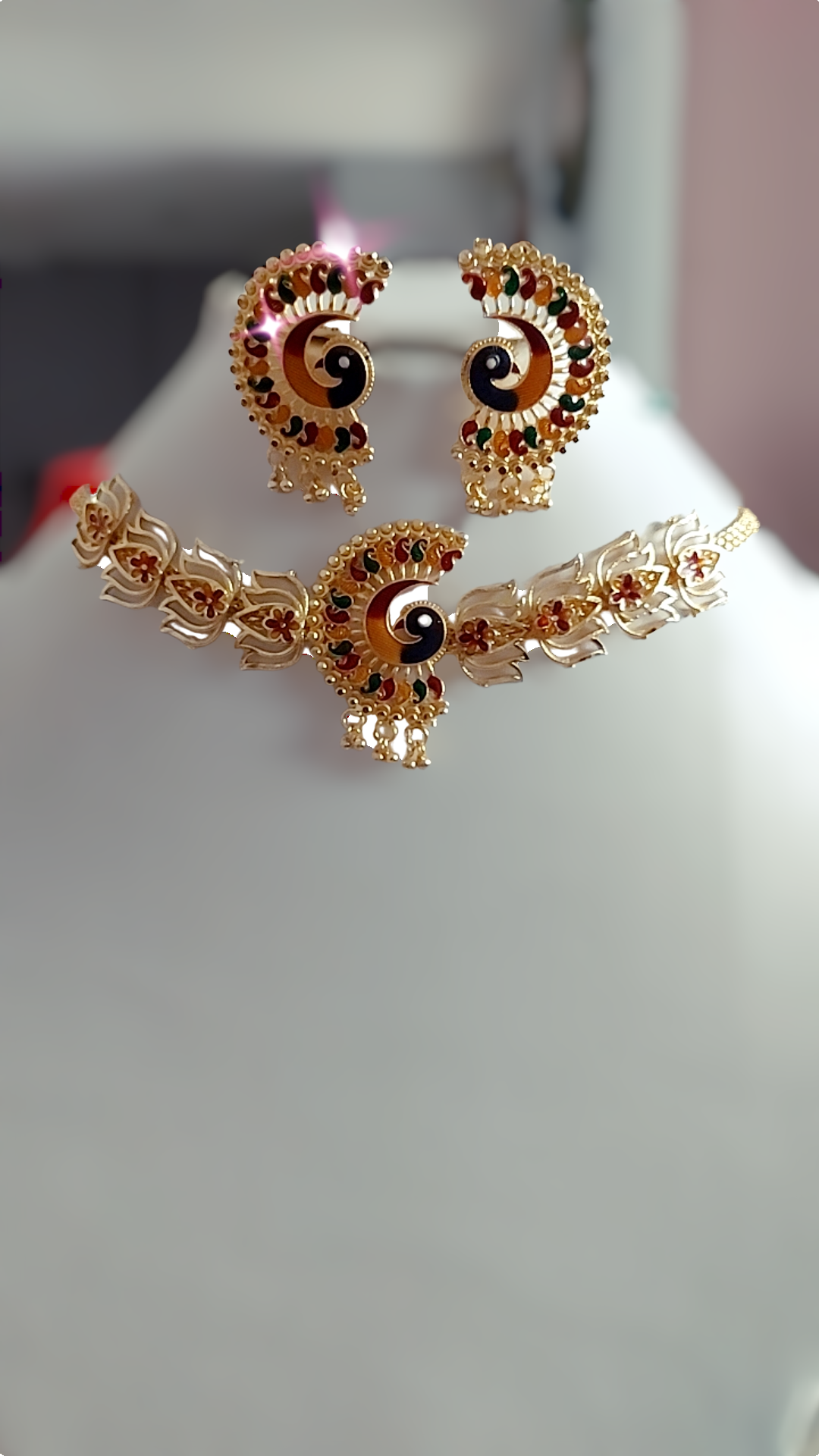 Enamel peacock choker set