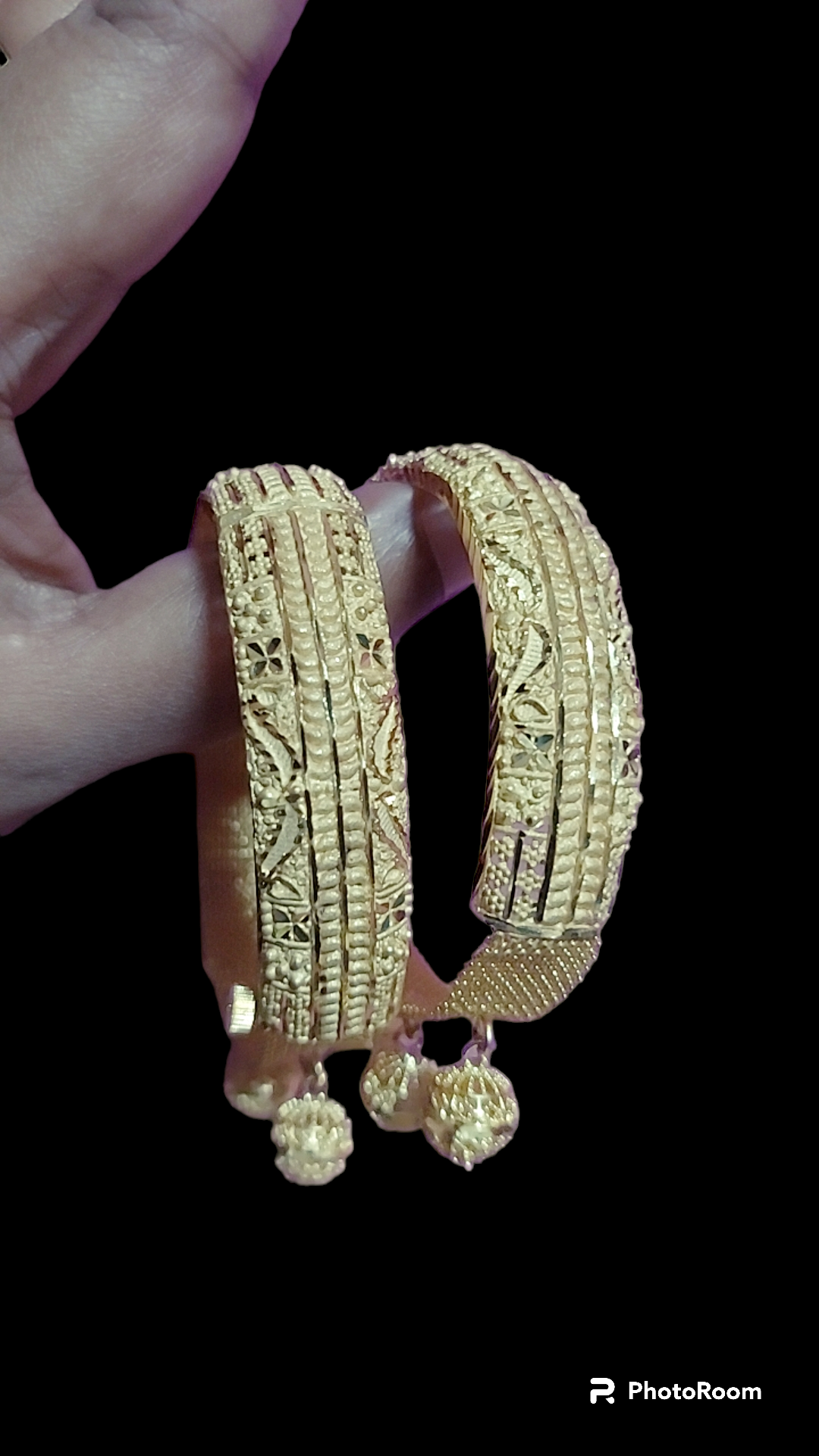 Matte gold bombay design bangles