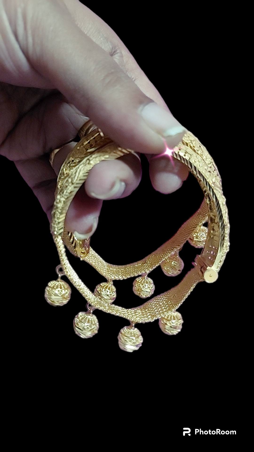 Matte gold bombay design bangles