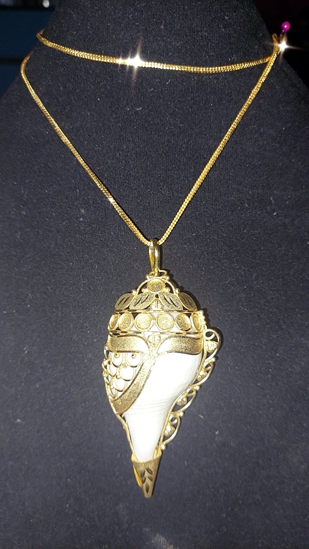 sangu locket with earrings