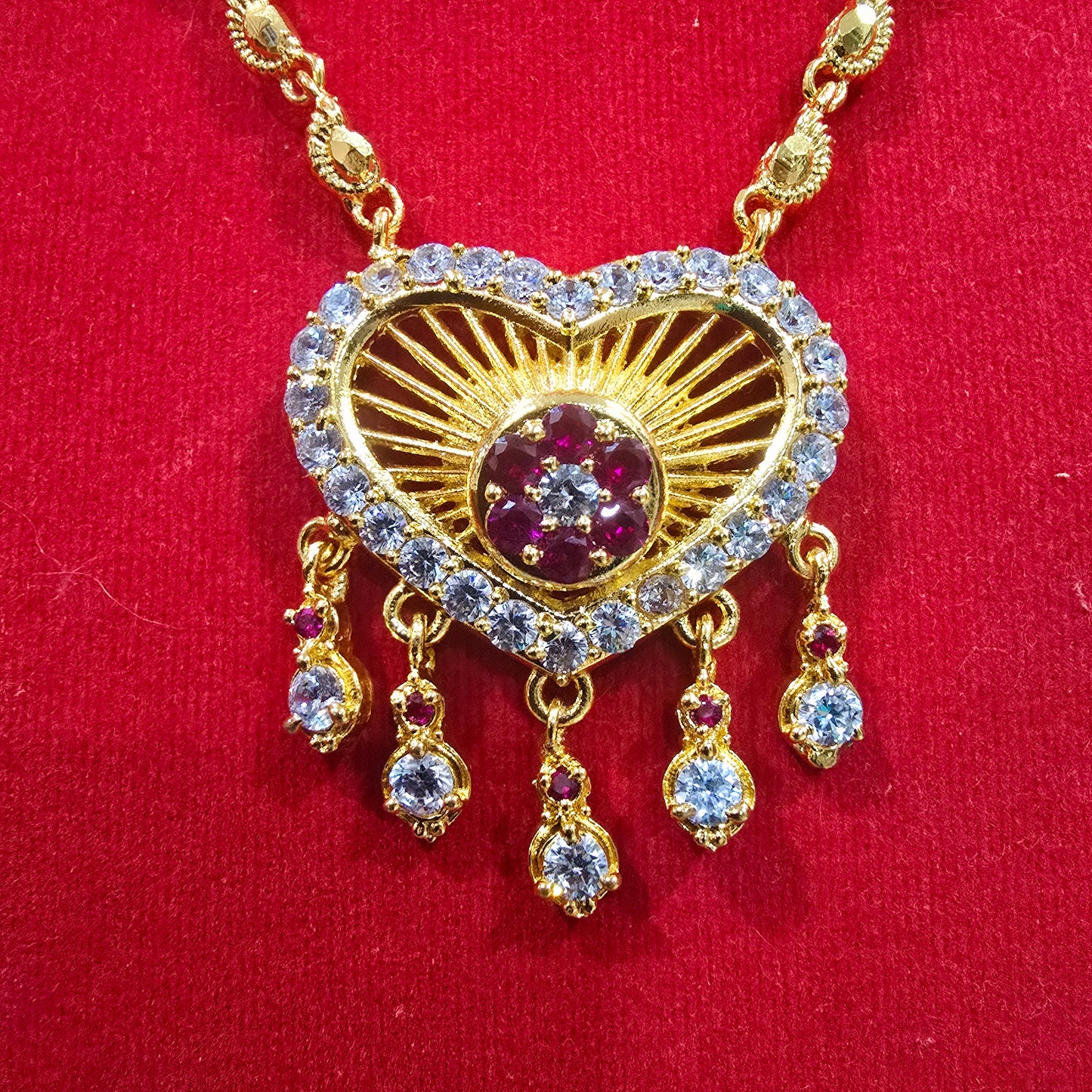 Paruppu chain with love locket