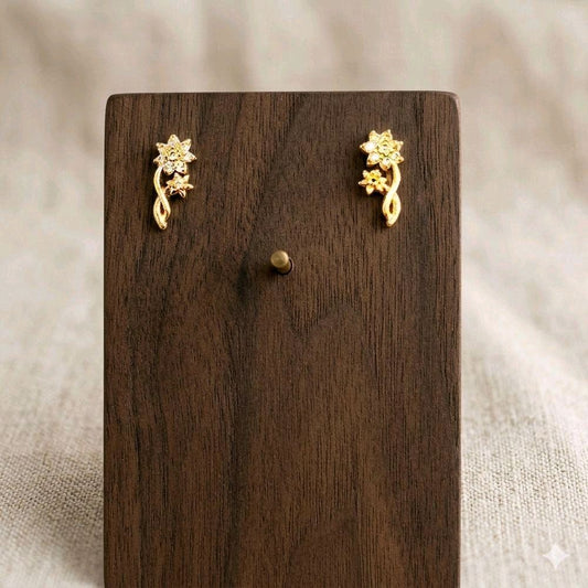 Rose flower Indian screw type earrings. Not 916 gold. Code R090