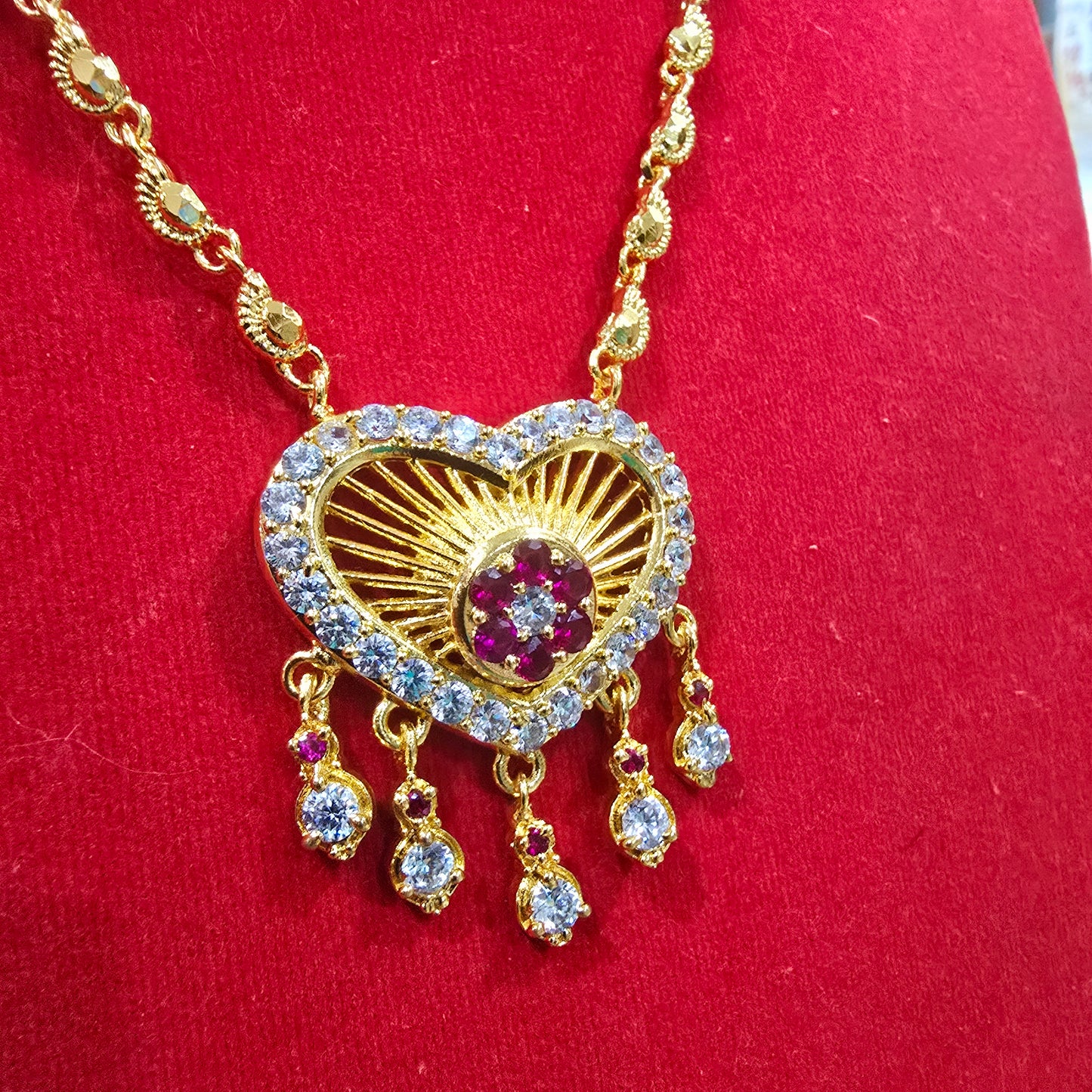 Paruppu chain with love locket