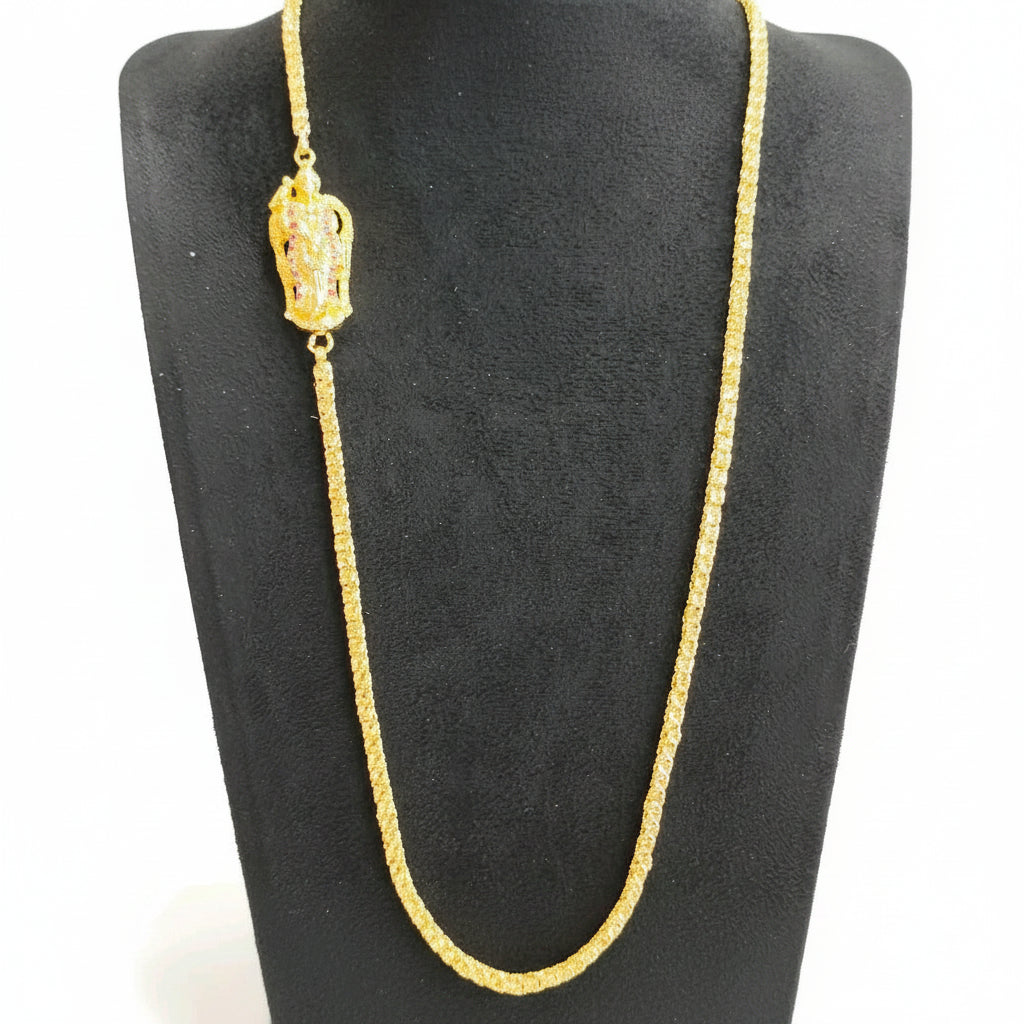 28 inches madurai meenakshi amman brooch chain. Function wear type of jewellery. Not