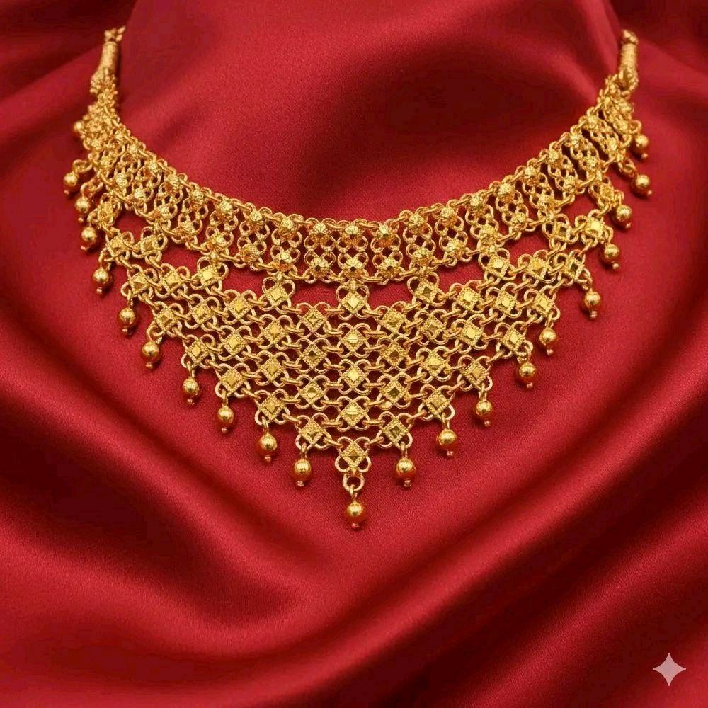 Grand decked choker. Code 098B.Not 916 gold. Function wear type of jewellery