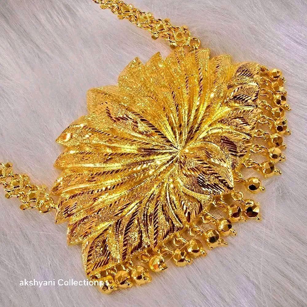 28 inches lotus pendent chain with Diamontelle work encrusted perfectly